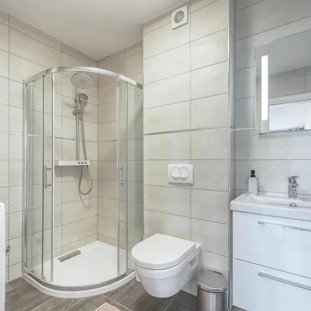 Lovely 1 Bedroom Near With Private Parking Ragusa