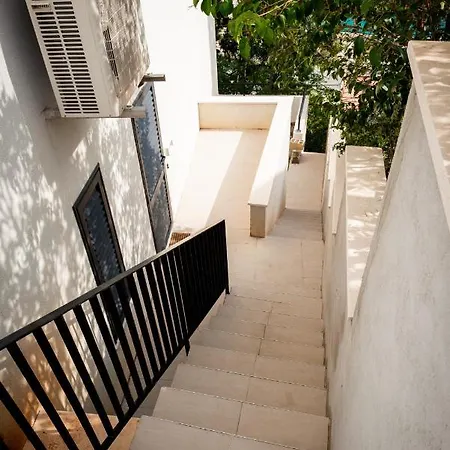 Lovely 1 Bedroom Near With Private Parking Ragusa