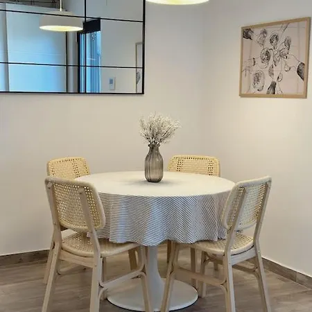 Lovely 1 Bedroom Near With Private Parking Appartamento Ragusa