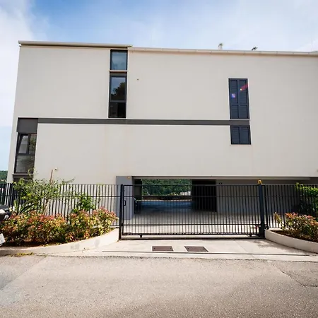 Apartmán Lovely 1 Bedroom Near With Private Parking Dubrovník